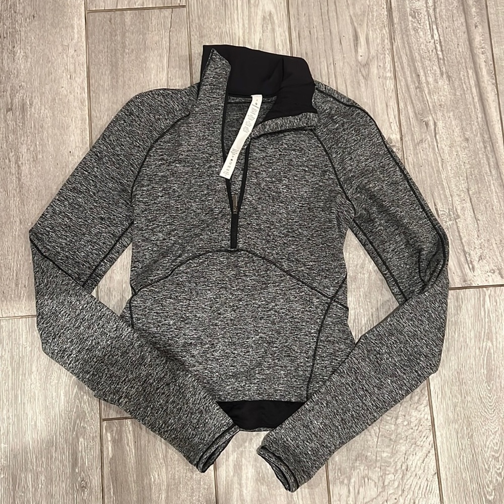Lululemon cropped quarter zip size 2